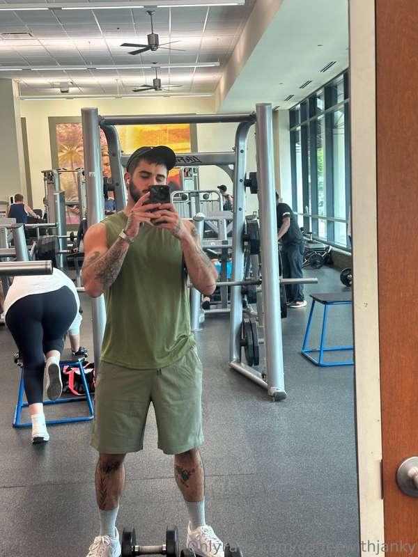 gym time 💪 