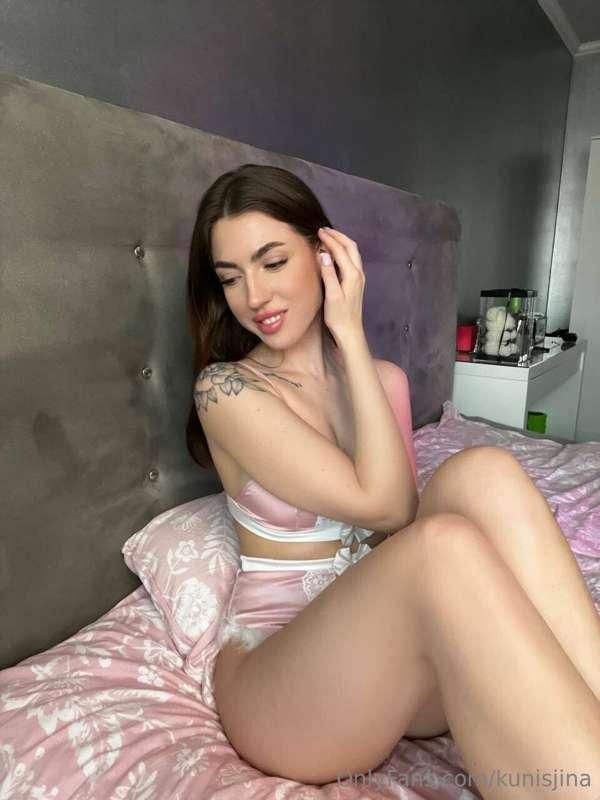 Imagine that you come home and you see me 😈 What would be th..