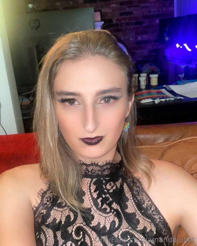 Club fit from last weekend. Felt hella pretty and got absolu..