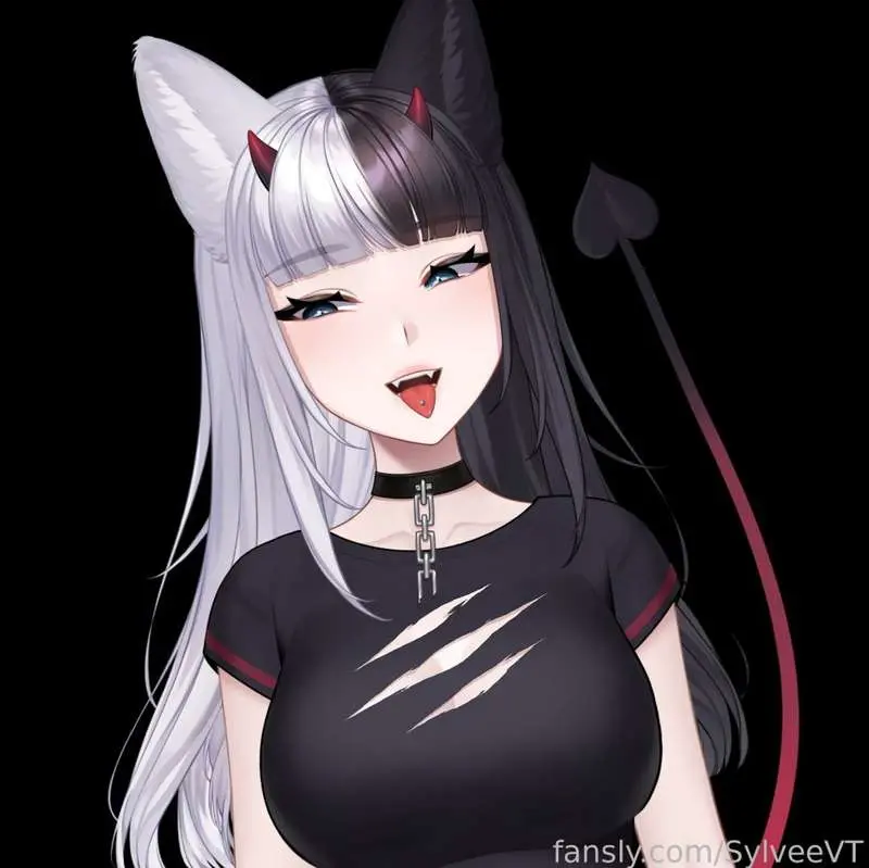 she howl on my blade until i add phase 😩
(M8S add proggers!)

https://www.twitch.tv/sylveevt