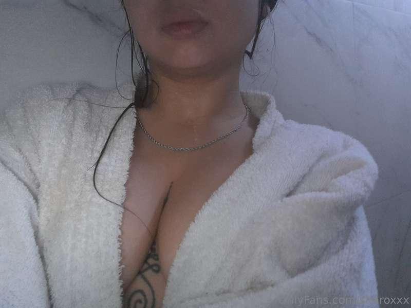 Hot shower for me❤️‍🔥