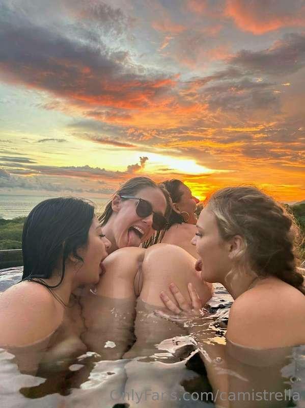 We got hungry! 🥵 @nakedbakers  @ccflight @venessasbutt