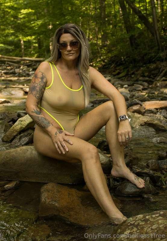 holliess1free image #6