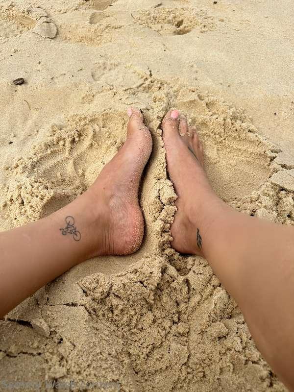 sammysfeetngreet image #0