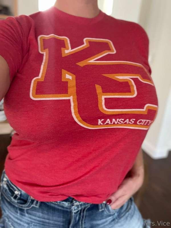 It’s game time y’all 👏🏼 🏈