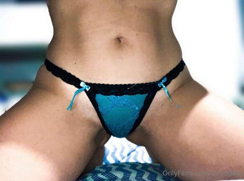 I love this blue thong 💙