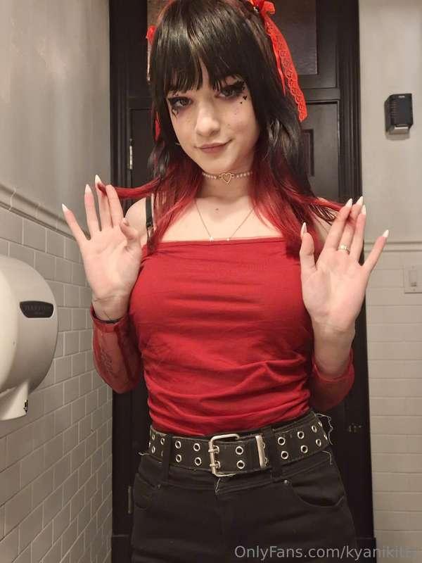 kyanikitty image #0