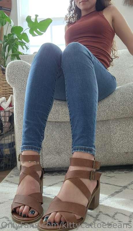 Do you like my sandals?