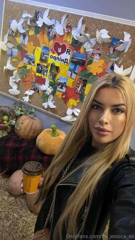 😏Ready for Halloween? I am thinking what suit I should wear?