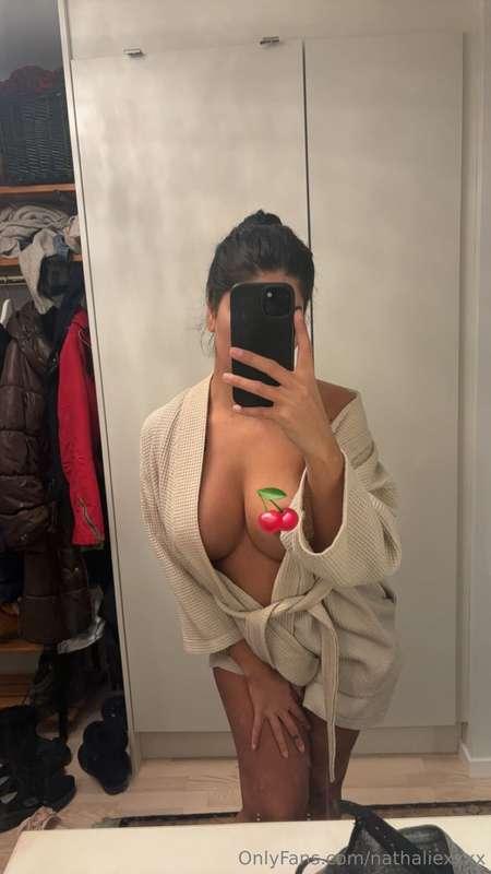 Älskar när någon klämmer mina bröst 🙈❤️