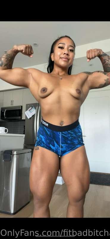 For my muscle lovers 😜
