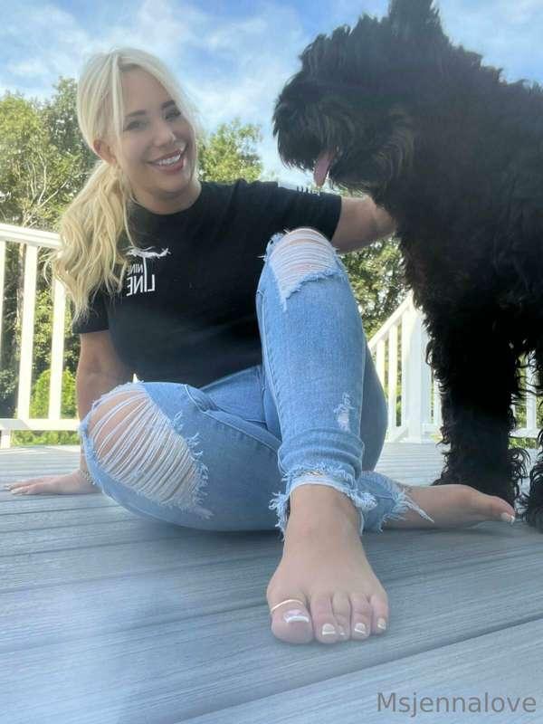 Barefoot with furry friends 🐕‍🦺