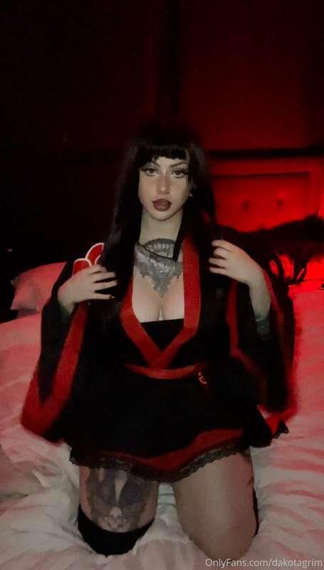 ok another Naruto cosplay since you guys LOVED the last one ..
