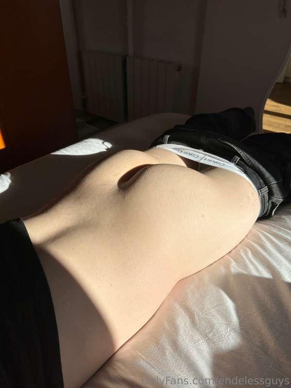 Louis's ass is just perfect! 🤫