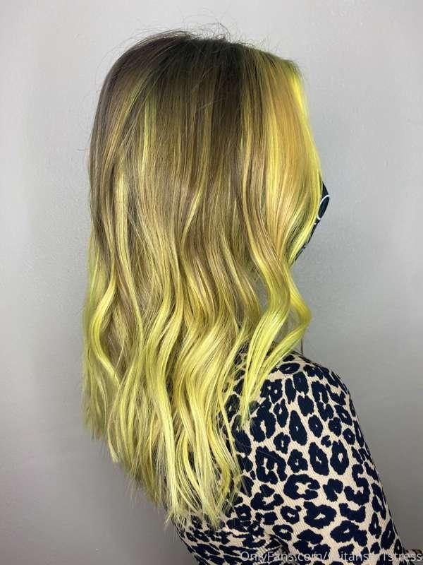 Pictures from the last video! ⚡️💛🍋☀️

What color y’all wanna..