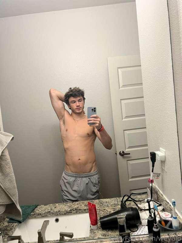 Hi :)