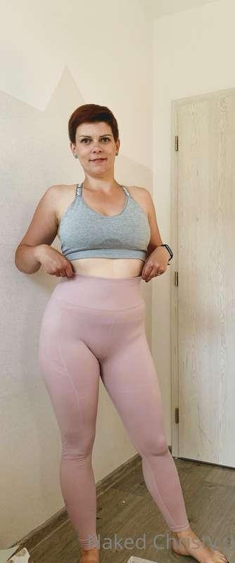 Some pics before a went to gym and😁....after workout😜