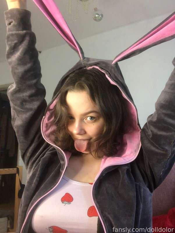 I have a dream. I really like cosplay and I want to cosplay some anime character. But I don't have money for a costume😞

#cosplay #anime #cute #sweet #babyface #small #gfe #girlnextdoor #teen #daddysgirl