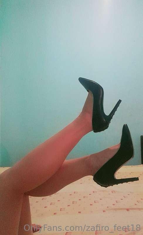 Subiré todas las poses con tacones 😊😊😊🔥👣🦶