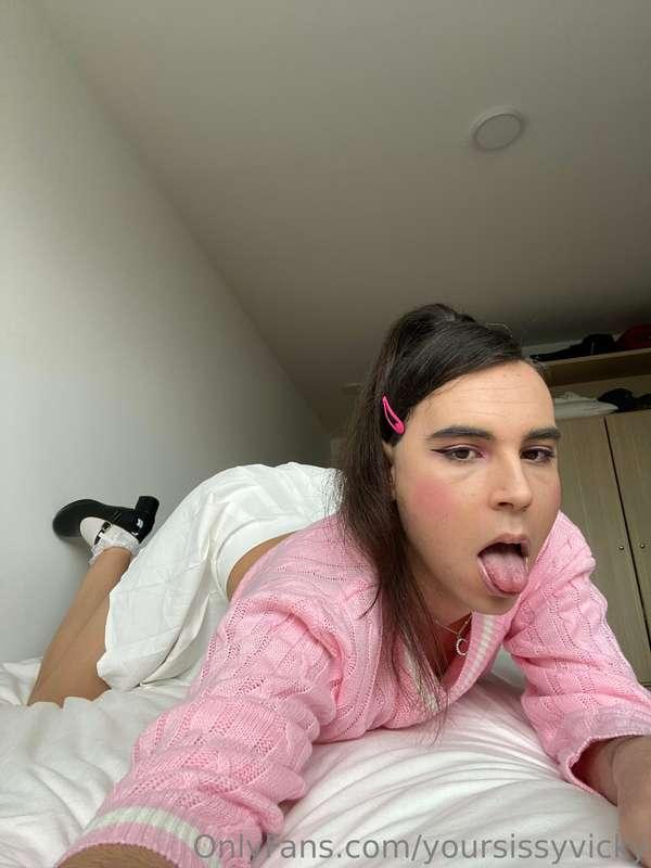 yoursissyvicky image #0