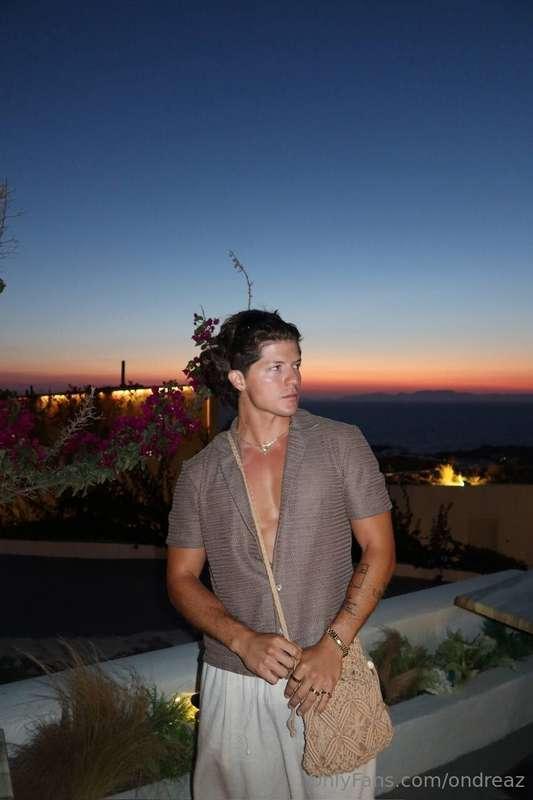 Had to stop and snap a pic are you loving the view… or the o..
