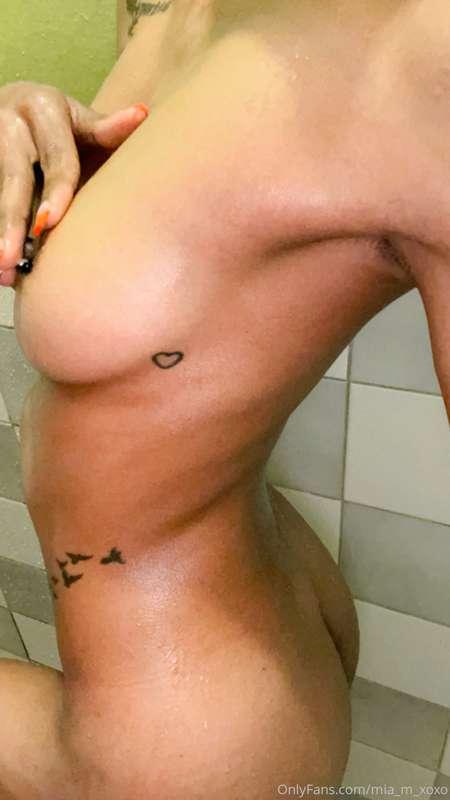 Jump in with me! 
Tip $3 and I send you a clip of me all scr..