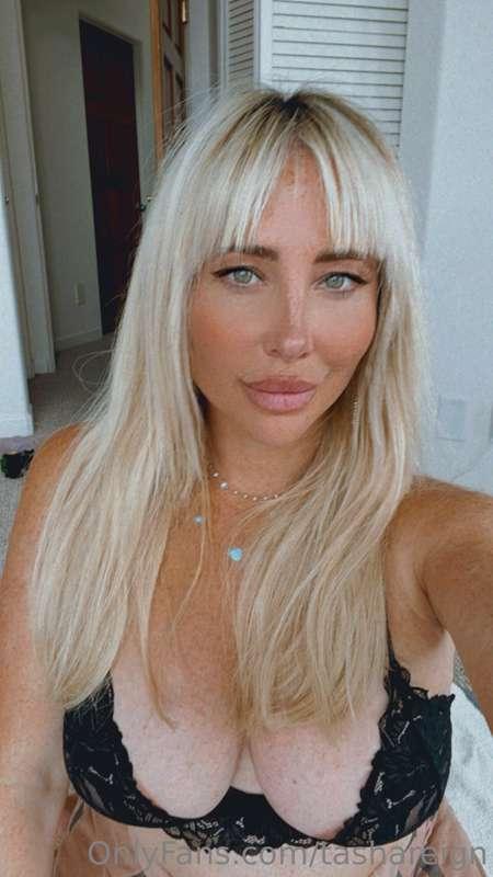 New hair! Do you like? Do you want more videos…