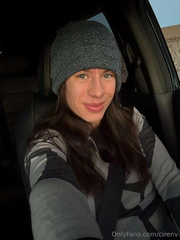 Early Morning Selfies 📸. Catch me on the mountain 🏂❄️.