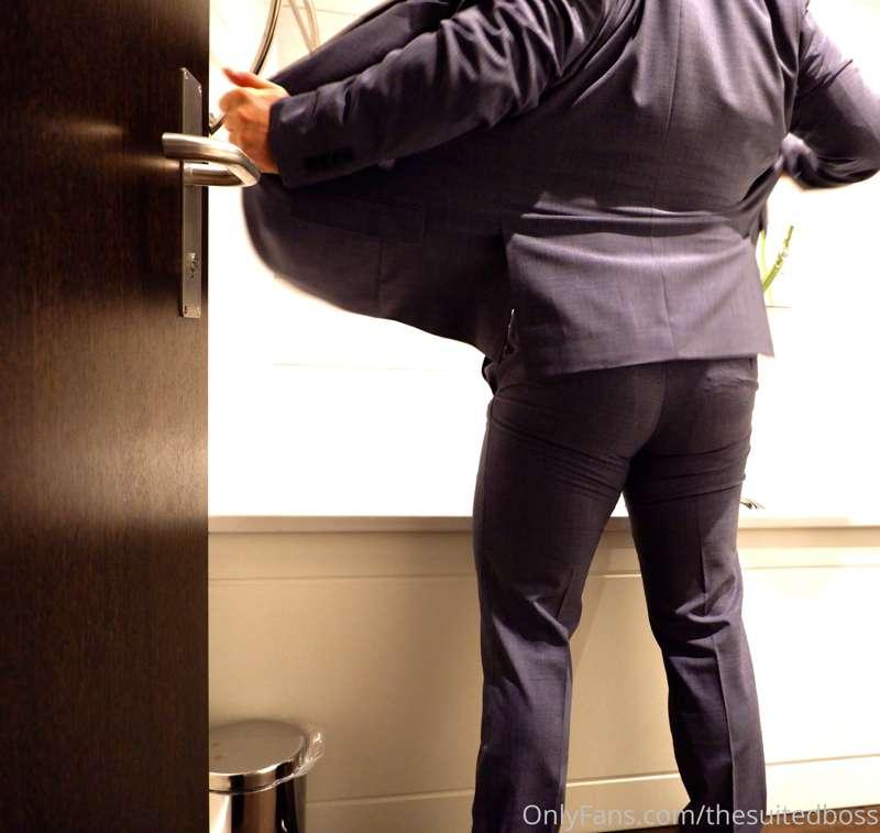 thesuitedboss image #0