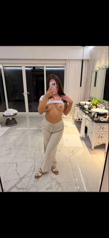 Small titties🥲😈