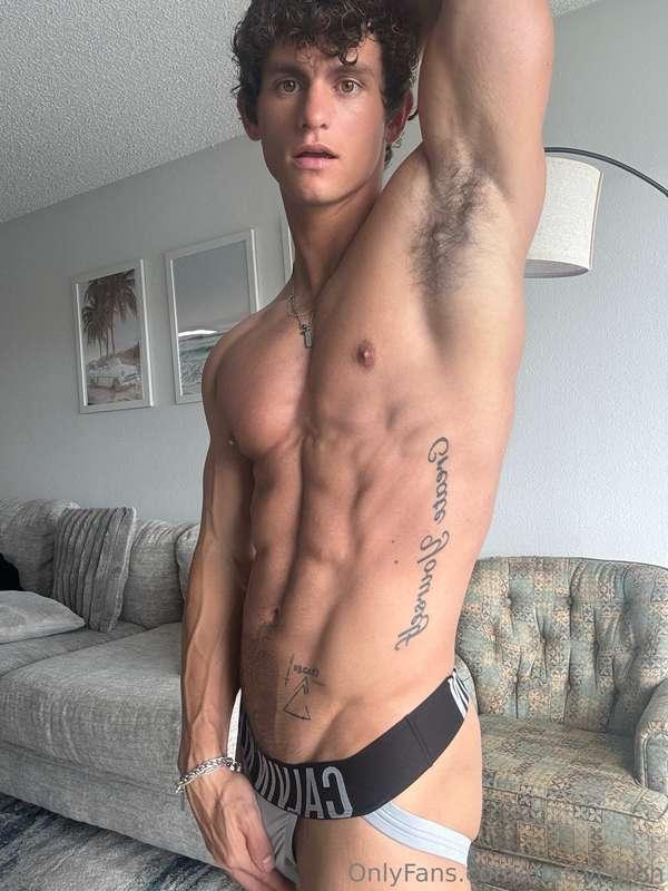 Shooting some new content for you this week can't wait looki..