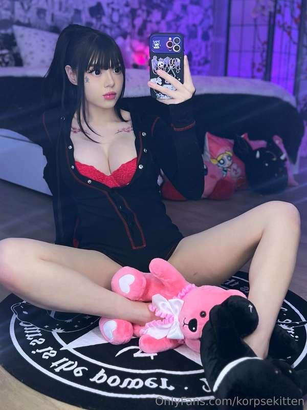 korpsekitten image #5