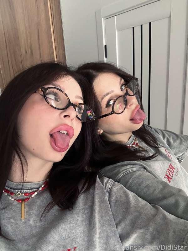 Can I lick up all your cum?  💦🫦

#tongue #glasses #selfie #cumslut #lick #lips #babyface