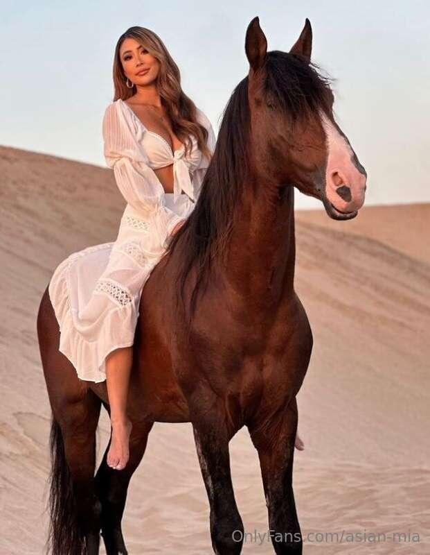 photo dumb from the last holiday🥰 Can I give you a ride🤭?