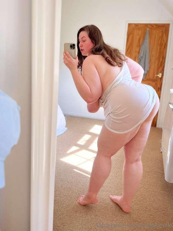 This booty needs bedtime cuddles… are you volunteering? 👀🍑