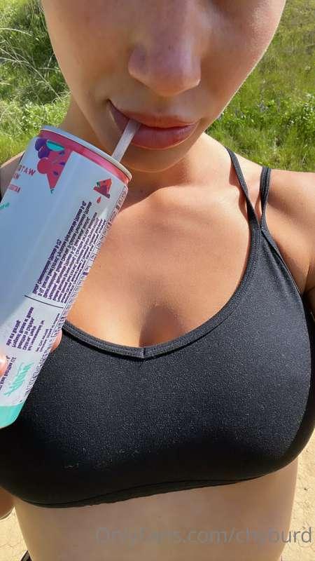 could suck a watermelon thru a straw 🍉