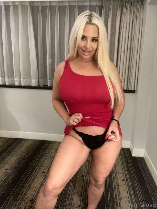 What do you think I would taste like?👅🍓