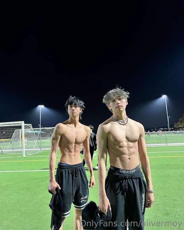 we some big boys...left or right?