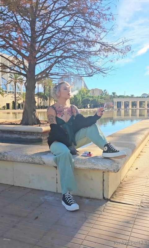 Out exploring and of course, smoking as much as I can 😍