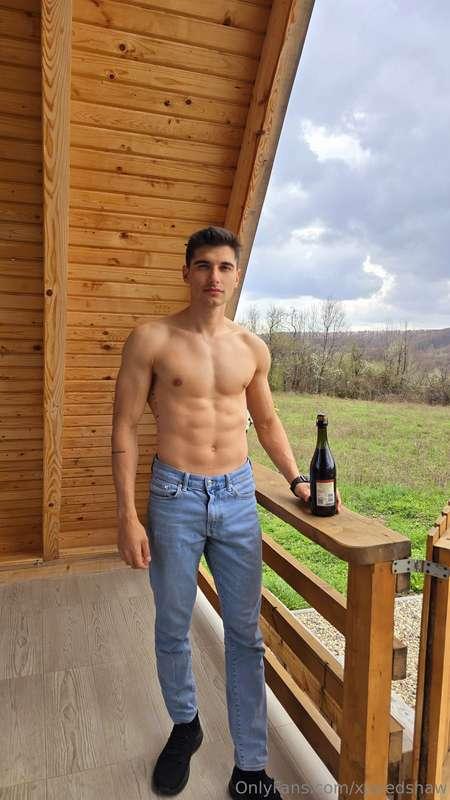  I'm 26, I'll celebrate with a bottle of champagne 