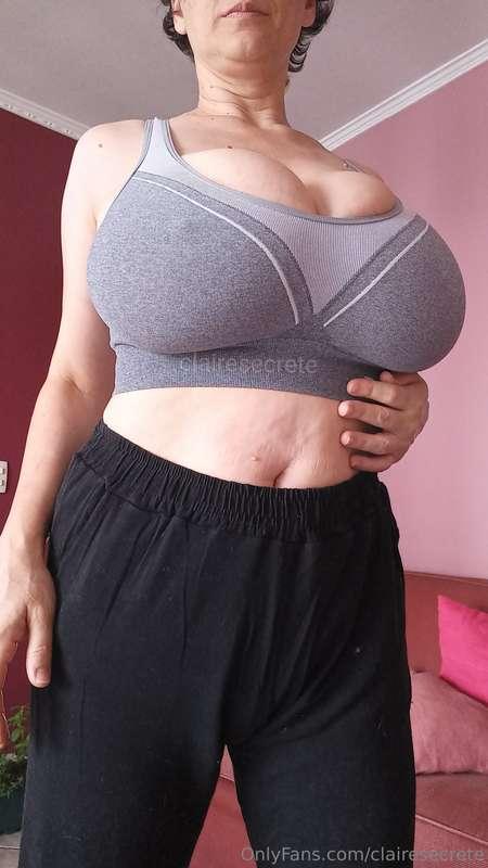 What do you think about these pics I'll use to promote here?