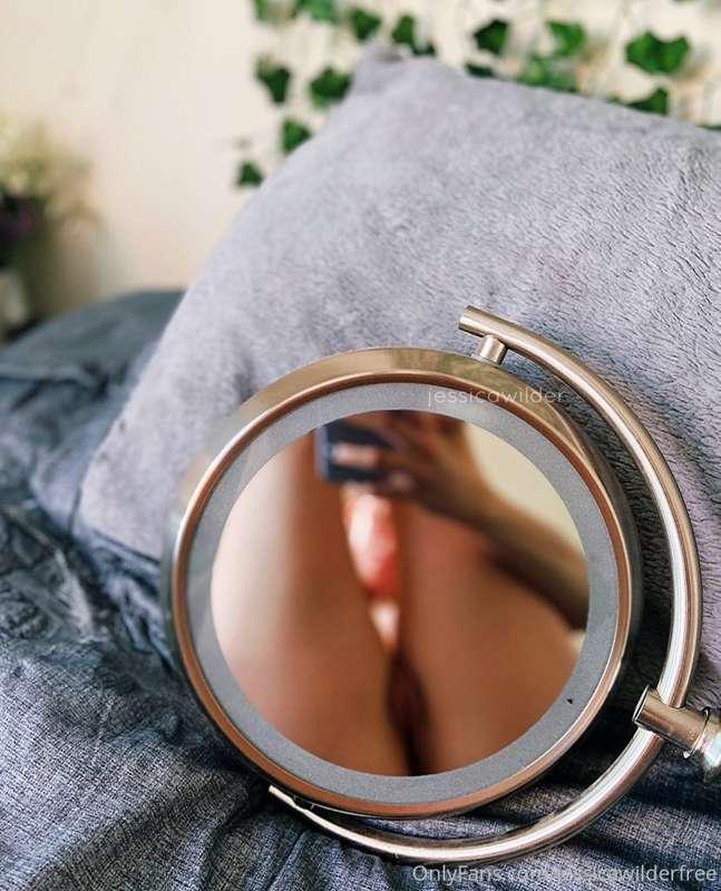sorry my camera was out of focus 🥺 

I fixed it though ⬇️
on..