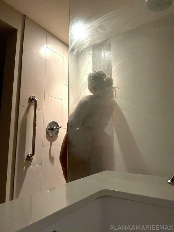 alanaamarieemax image #0