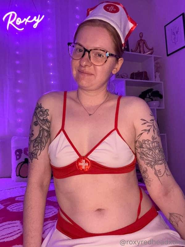Naughty nurse is ready to doctor you 👩🏻‍⚕️