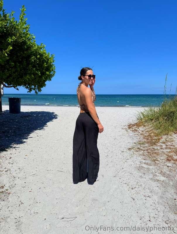 Caught being a little too hot for this beach 🔥