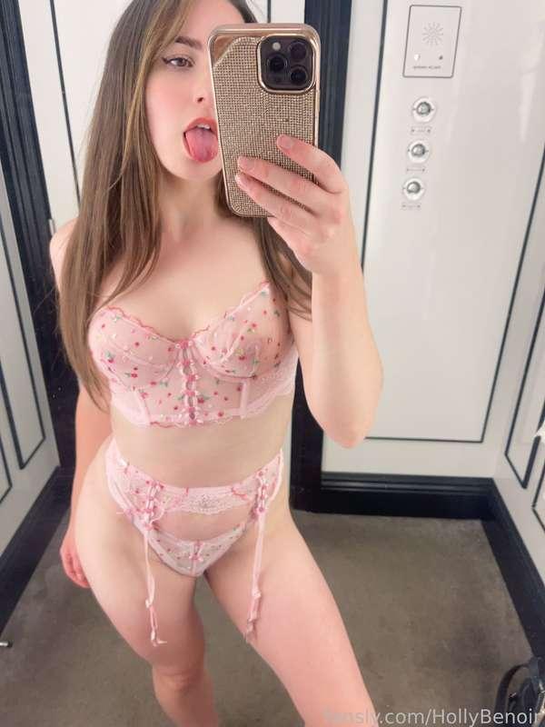 hollybenoir image #6