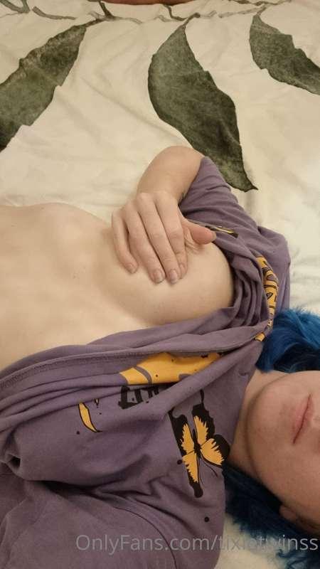 tixietwinss image #1