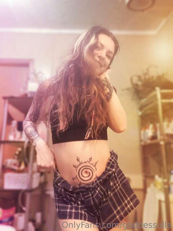 Who doesn’t love a girl in boxers? 😘💙