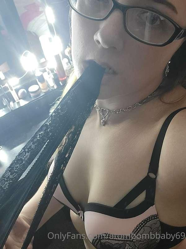 Anyone interested in purchasing some worn panties? 😏😉
Also, ..