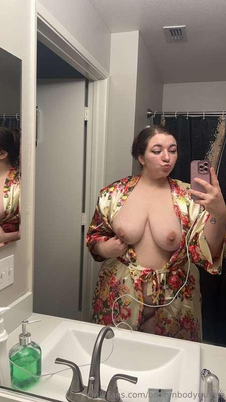 bootynbodyqueen image #1